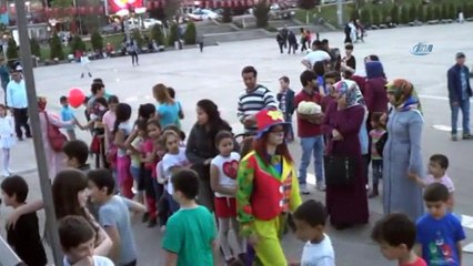 Esnaf günlerinde çocuklar unutulmadı