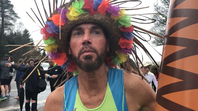 Les coureurs arrivent dans la forêt d’Écouves