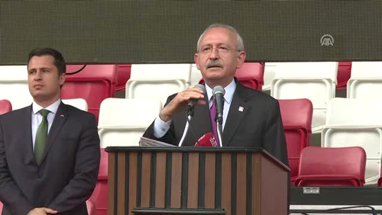 Kılıçdaroğlu: "Şehitler ve Gaziler Arasında Asla ve Asla Ayrım Yapılamaz"
