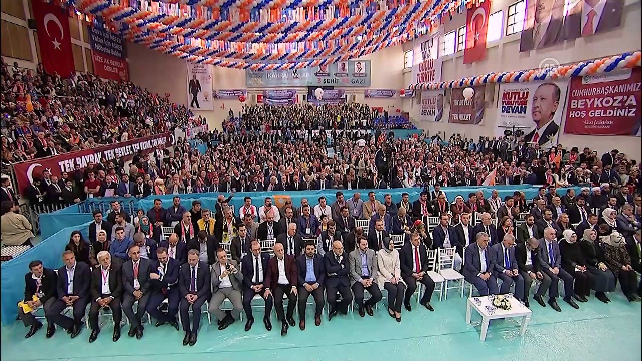 Cumhurbaşkanı Erdoğan: 'Biz bugünlere vesayet odaklarının desteğiyle değil, milletimizin hayallerini gerçeğe dönüştürerek geldik' - İSTANBUL