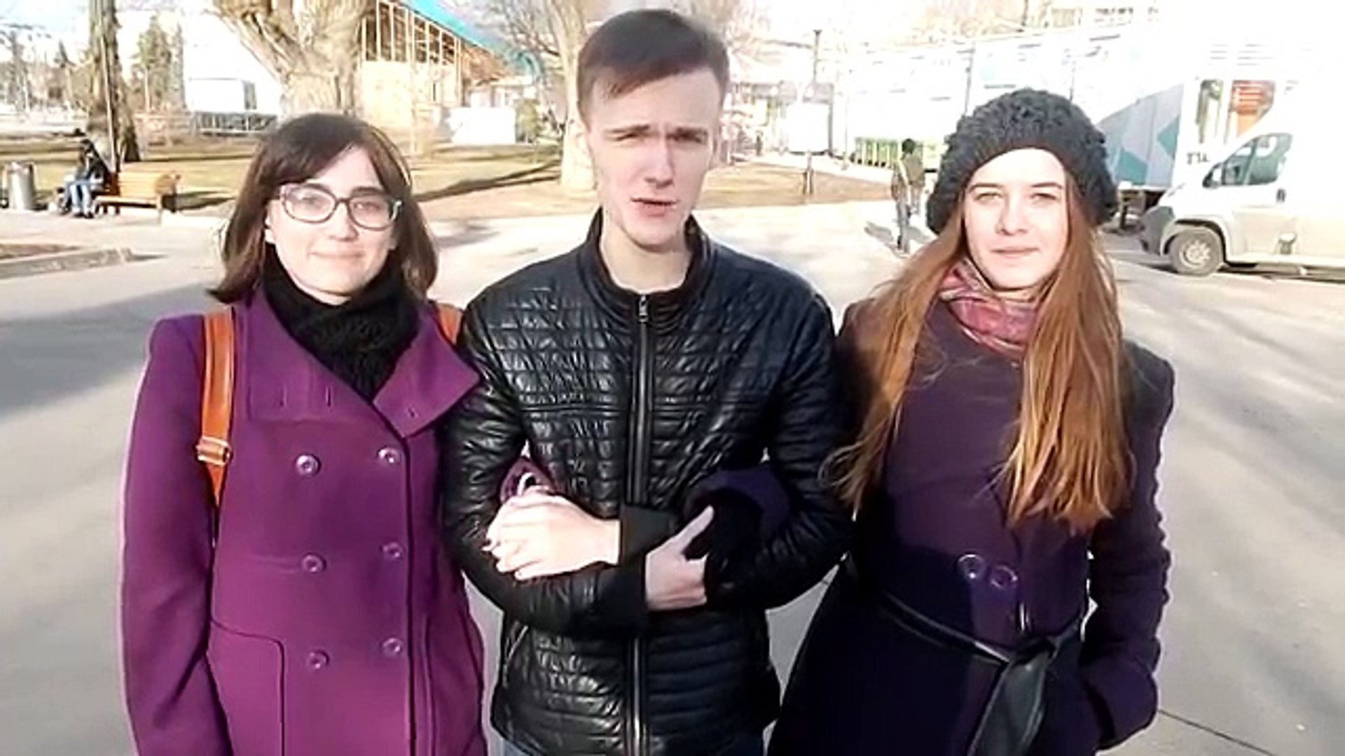 ⁣Как Поцеловать Девушку / Kissing Prank