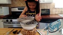 Kid Baker - Childcraft Fondant - 5 ingredients (no marshmallow, no gelatin) RECIPE - Video 1