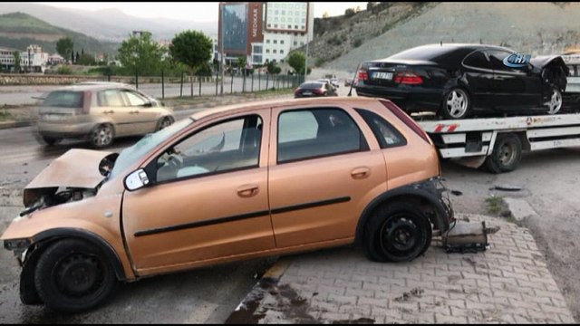 Yolun karşısına geçti, 3 araca çarparak durabildi