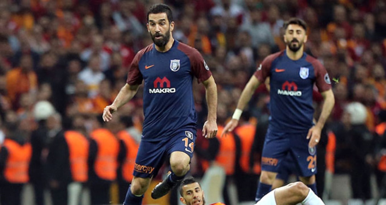 Arda Turan'dan Galatasaray Taraftarına Cevap: Canları Sağ Olsun