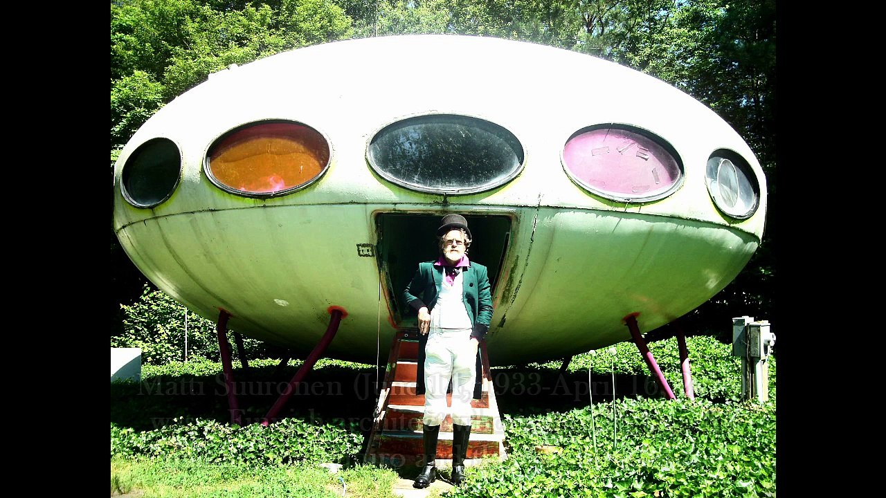 UFO House/Futuro Flying Saucer Home (Axis Video)