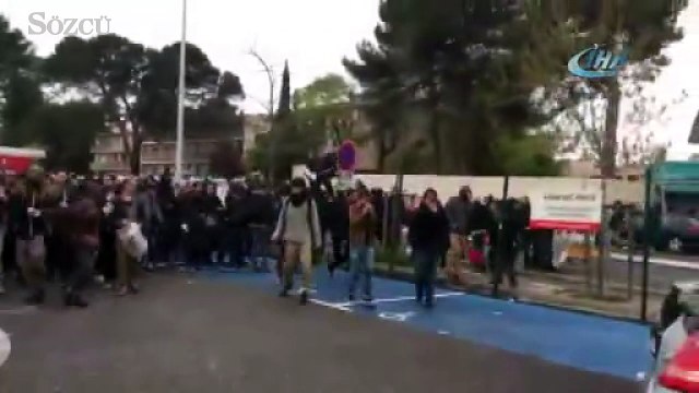 Fransa’da polis göstericilere sert müdahale etti