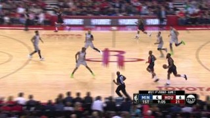 Capela Gets the Alley-Oop