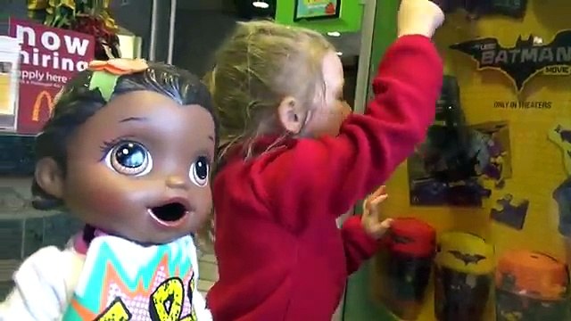 BABY ALIVE gets McDONALDS! Happy Meal SURPRISE! The Lilly and Mommy Show. The TOYTASTIC Sisters