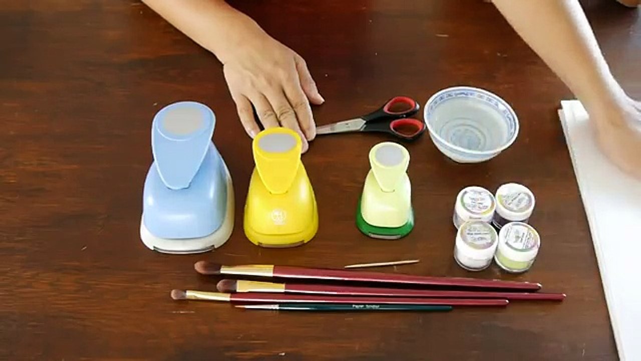 [ENG SUB] How to make buttercup flowers with wafer paper/ Ranunkel-Tutorial aus Esspapier