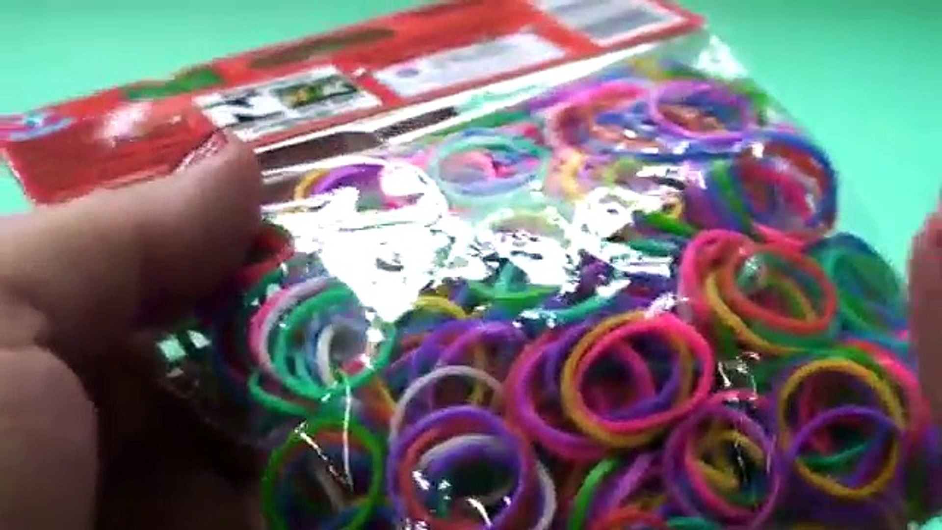 Como fazer Pulseira de elástico ligada em anel de elástico. Rainbow Loom  Tudo colorido! Pig Boss Toy – Видео Dailymotion