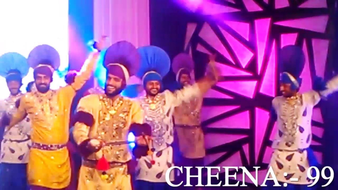 BLACK PANTHER BHANGRA GROUP TM ---- LIVE SINGER RAJ JHUJHAR  PERFORMANCE