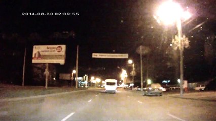 Sünger Bop ve Mickey Mouse trafikte kavga etti!