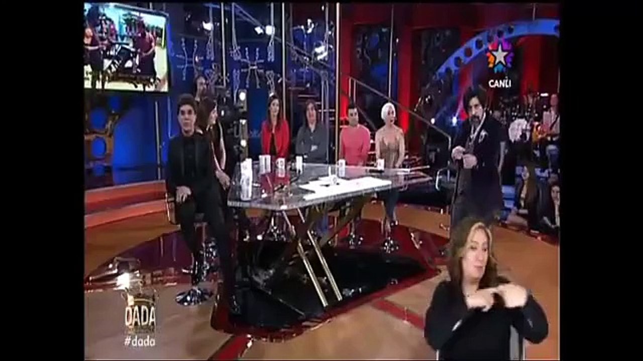 Okan Bayülgen, Yılmaz Morgül'ün esprisi sonrası programı kapattı