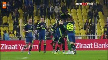 Sosyal medya Fenerbahçeli Şener'in golünü konuşuyor: Taksi tutsan 20 lira yazar
