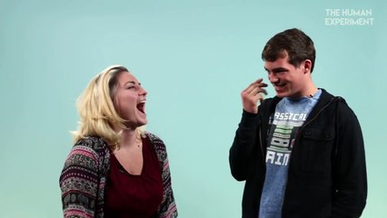 Bir cinsel yönelim deneyi: Lezbiyenler, heteroseksüel erkeklerle öpüşüyor