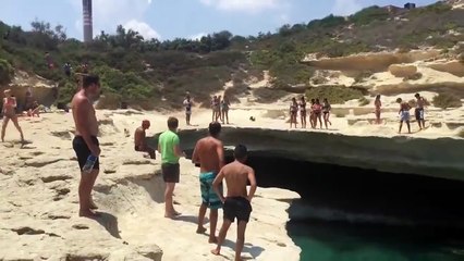 Köpekten insanlara atlama dersi