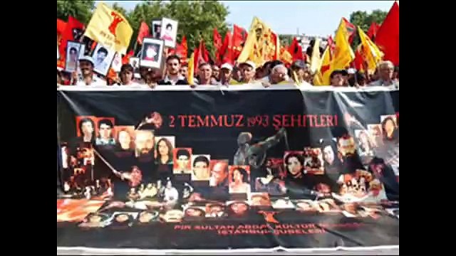 'Otuz yedi can, otuz yedi gül; çatlamış susuzluktan Sivas'ın içinde'