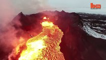 Bardarbunga yanardağının patlaması sonrası oluşan lav nehri