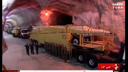 İran &#39;hata yapan düşmanlarına karşı&#39; kullanacağı silahların görüntüsünü yayınladı