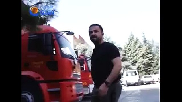 Silvan'da özel harekat polisi gazetecinin kafasına silah dayadı!