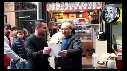 Sokaktan al haberi; "Einstein kim?" sorusuna &#39;kuyumcu&#39; cevabı!