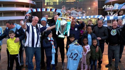 Manchester City sacré champion d'Angleterre, les fans exultent