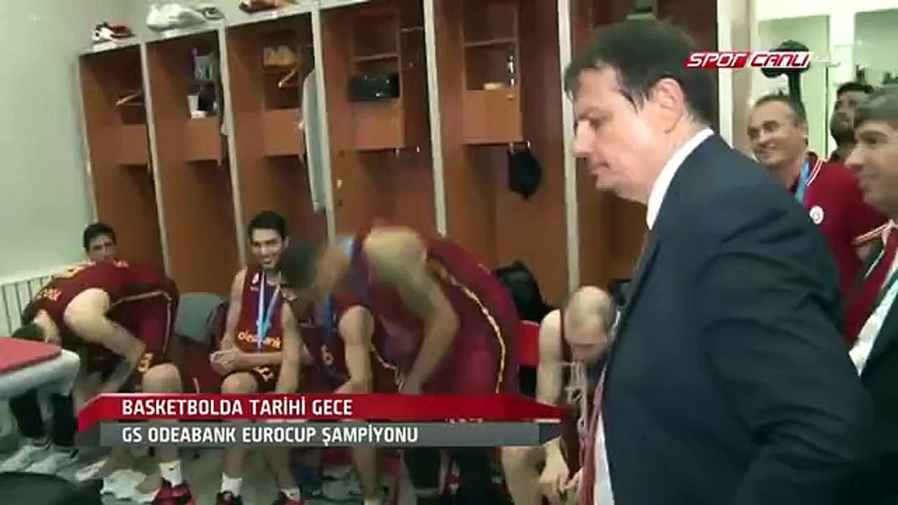 Ergin Ataman'ın soyunma odasındaki tarihi zafer konuşması