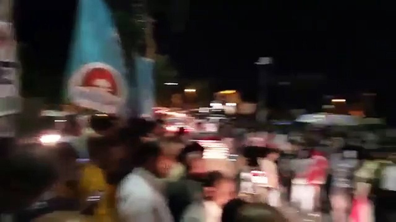 Belediye Başkanının ‘yeni kalkışma’ Tweet’i vatandaşları sokağa döktü