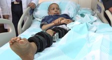 Arkadaş Tekmesi, Hayat Kurtardı! 10 Yaşında Çocuğun Bacağındaki Tümörlü Kemik Temizlendi