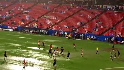 Futbolcuların zeminle imtihanı