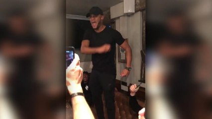 Man City Champion - La célébration des joueurs dans un bar