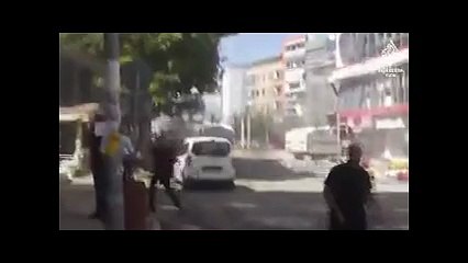 Van&#39;da bombalı araçla terör saldırısı