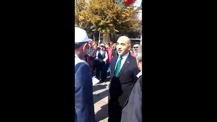 Bakırköy Belediye Başkanı&#39;ndan greve çıkıp, &#39;direne direne  kazanacağız&#39; diyen işçilere: İnşallah!