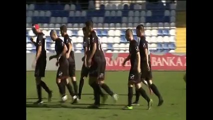 Şaşkın hakem, ağları delen gole aut kararı verdi