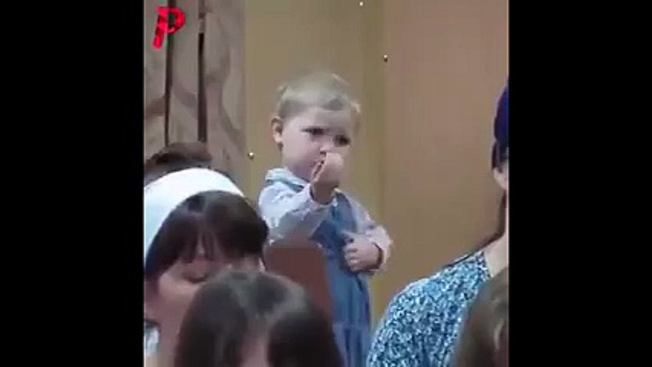 Minik 'orkestra şefi' hayalindeki orkestrayı yönetti