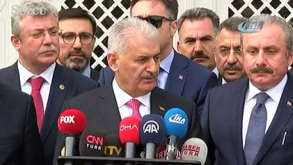 Başbakan Yıldırım Kayalıklara dikilen Yunan bayrağı kaldırıldı