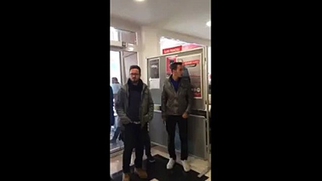 Ege Üniversitesi'nde, OHAL'i ve KHK'ları protesto eden öğrencilere polis müdahalesi!