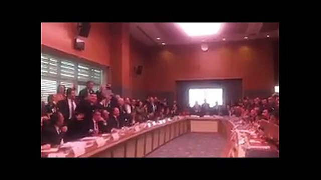 Anayasa Komisyonu’nda CHP’lilerden karşı slogan: Gün gelecek devran dönecek AKP halka hesap verecek