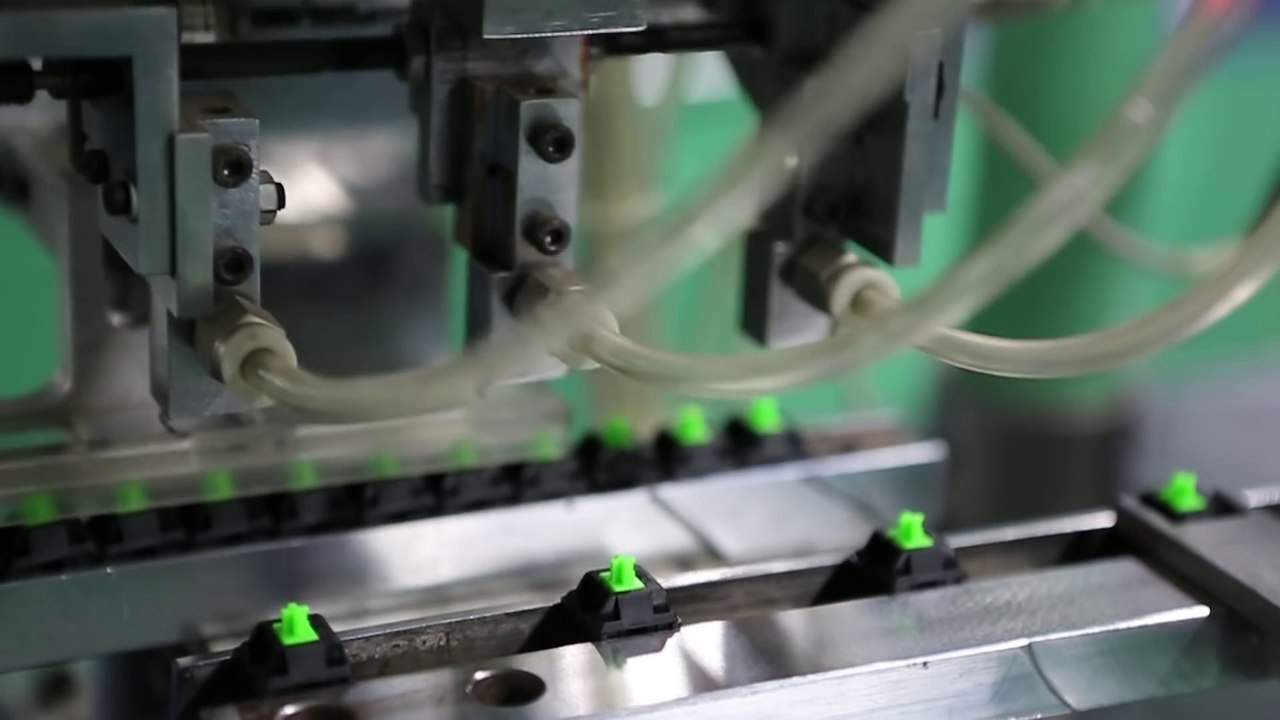 Así fabrica Razer sus propios Switches de teclado