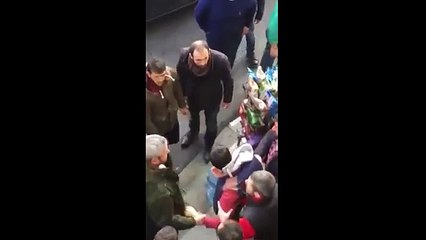 Reina saldırganına benziyor diye meydan dayağı attılar!