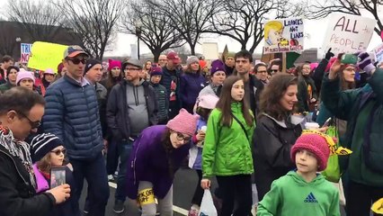 Washington&#39;da binlerce kişinin katıldığı kadın yürüyüşünden görüntüler