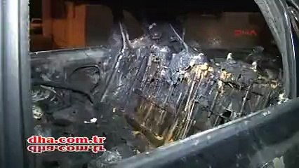 Park halindeki otomobili böyle kundakladılar!