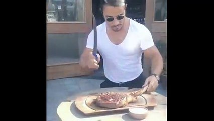 Nusret'in 'tuz serpme' videosu