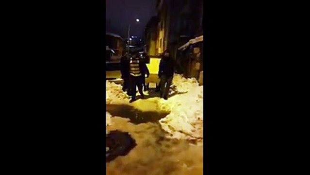 Üsküdar Belediyesi’nden saldırı alanına kedi evi jesti