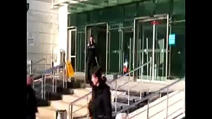 Aksaray&#39;da tavanı çöken AVM kameralara böyle yansıdı!