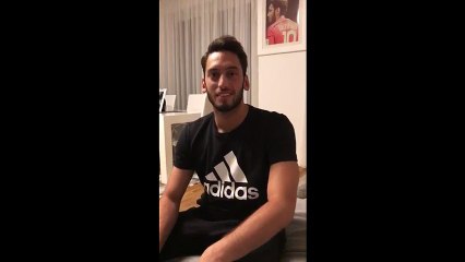 Hakan Çalhanoğlu da 'Evet' kampanyasına katıldı