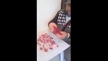 "Bin 300 lira maaş alacağım, bin lira sana ödeyeceğim; dananın hepsi ne kadar Nusret Efendi!"
