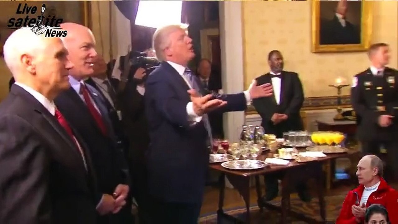 Trump, FBI başkanını öpücükle çağırdı