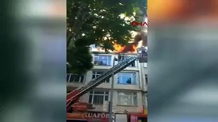 Çatı katında yangın paniği