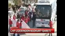 Kılıçdaroğlu, seçmeni bozkurt işareti ile böyle selamlamıştı